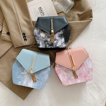 Женская квадратная сумка через плечо с кисточкой, кожаные сумки на цепочке с клапаном и регулируемыми ремнями, элегантная сумка-мессенджер