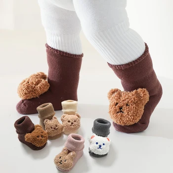 Новые Милые носки для малышей с мультяшным медведем и кроликом, зимние теплые носки для маленьких мальчиков и девочек, противоскользящие носки для пола, Корейские Детские Теплые утепленные Махровые носки